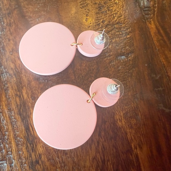 🎃 Pink Ghost Dangle Earrings – Cute & Fun! 👻 - Picture 3 of 5